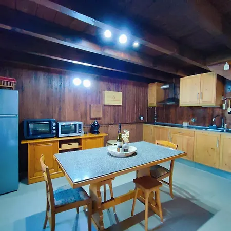 בקתה Casa Candeias *